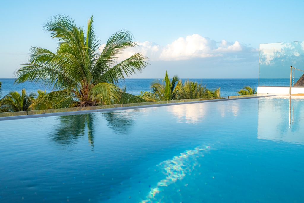 Piscine à débordement à La Réunion : Le privilège d’une vue infinie sur l’océan Indien
